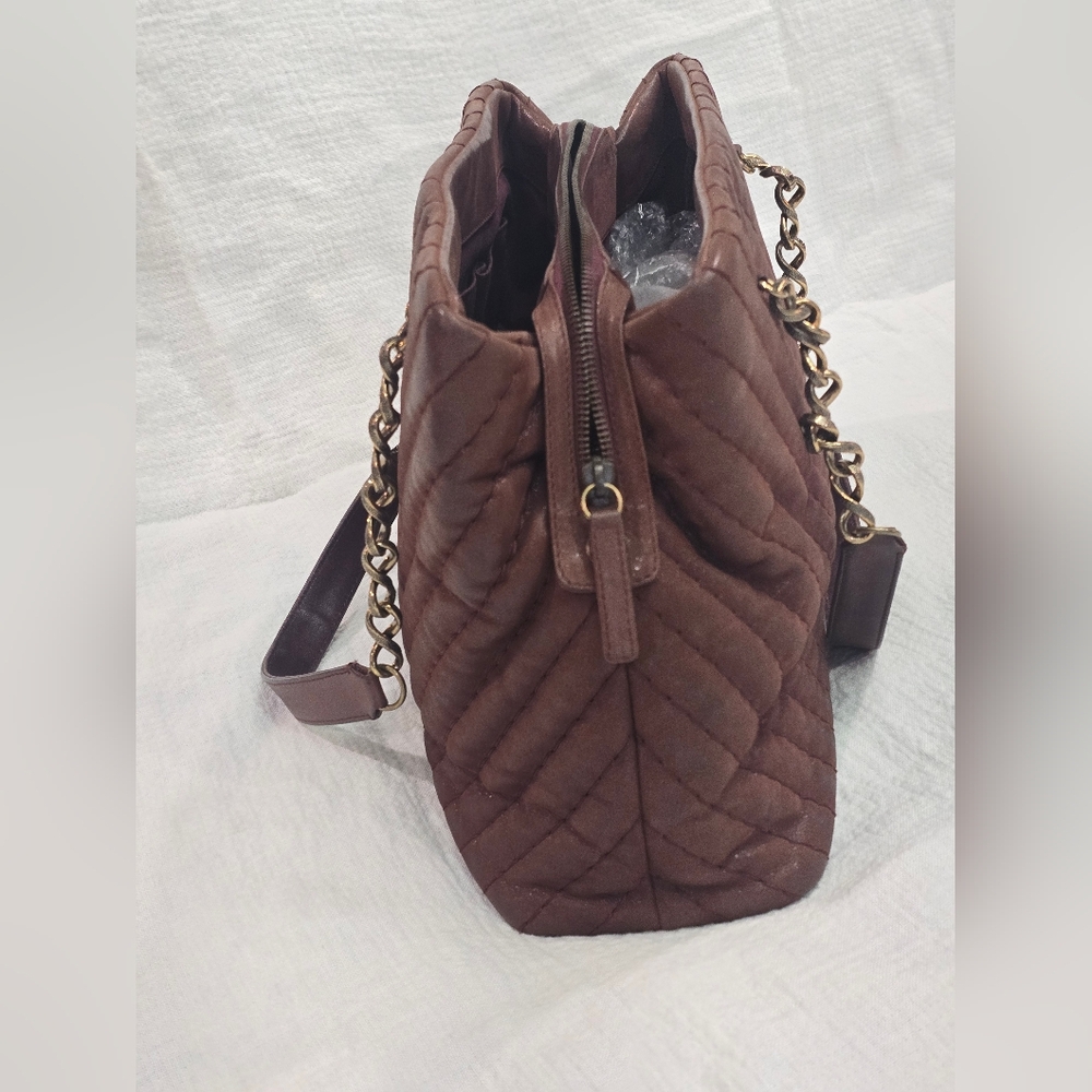 Chanel Surpique CC Charm Tote Iridescent Calfskin Bag Suede - Picture 4 of 17